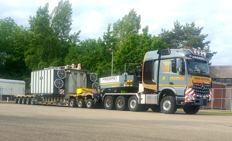 Friderici Special Truck With Extra Low Bed Extendable Trailer Image 01 Friderici Special Truck With Extra Low Bed Extendable Trailer Image 01