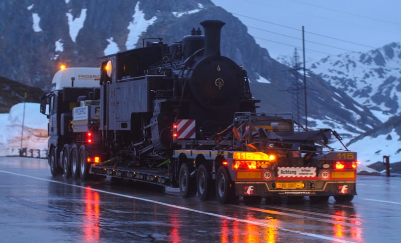 Friderici Special Lastwagen Mit Verlaengerbarem Tieflader Auflieger Image 07