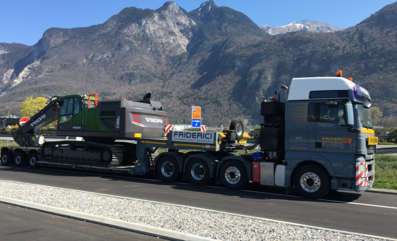 Friderici Special Truck With Extra Low Bed Extendable Trailer Image 06 Friderici Special Truck With Extra Low Bed Extendable Trailer Image 06
