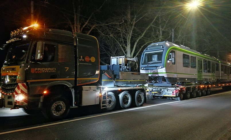 Friderici Special Truck With Modular Trailer Image 07